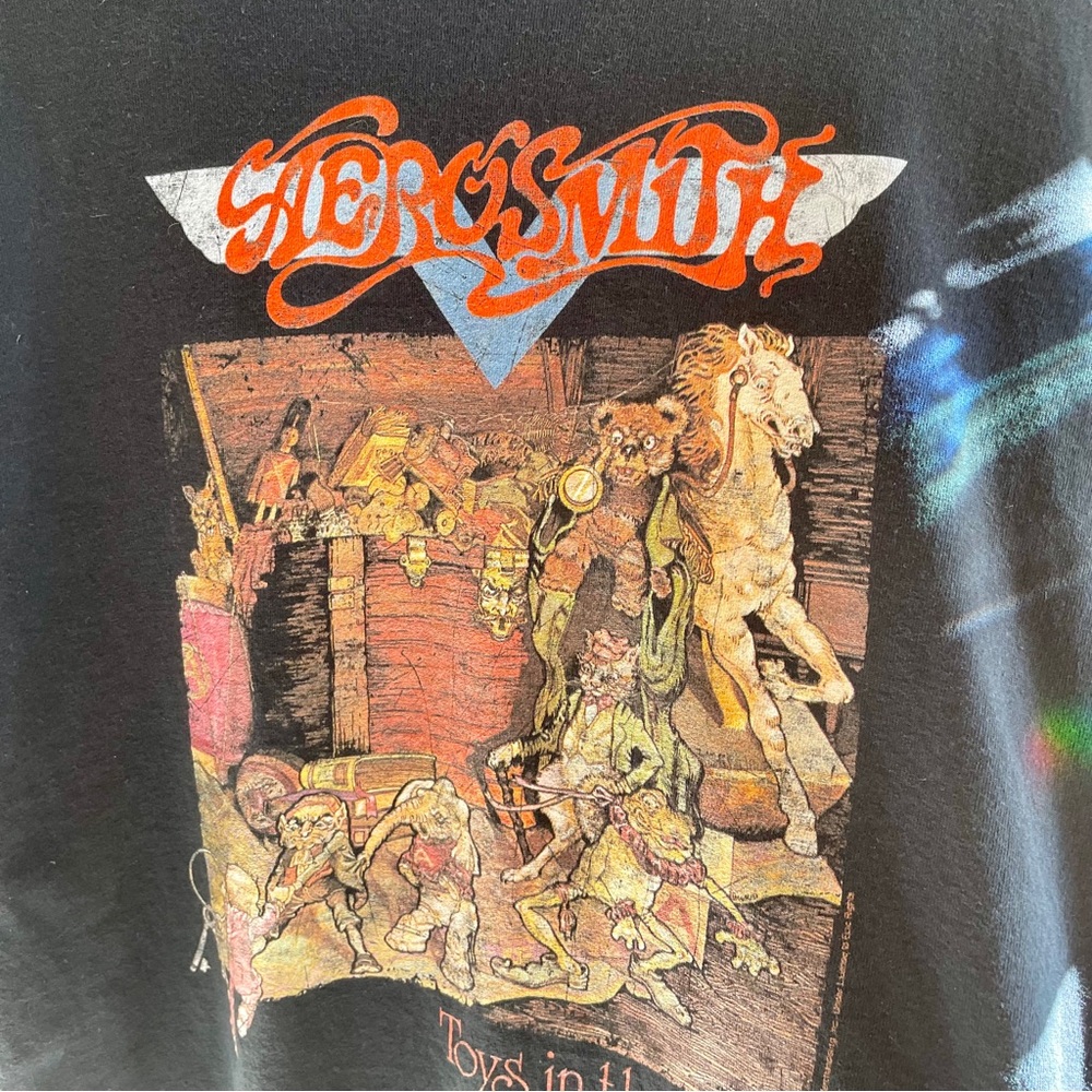 Aerosmith Toys in the Attic Graphic Band Tshirt. Black. Gildan Tag. Size Medium - Picture 5 of 11